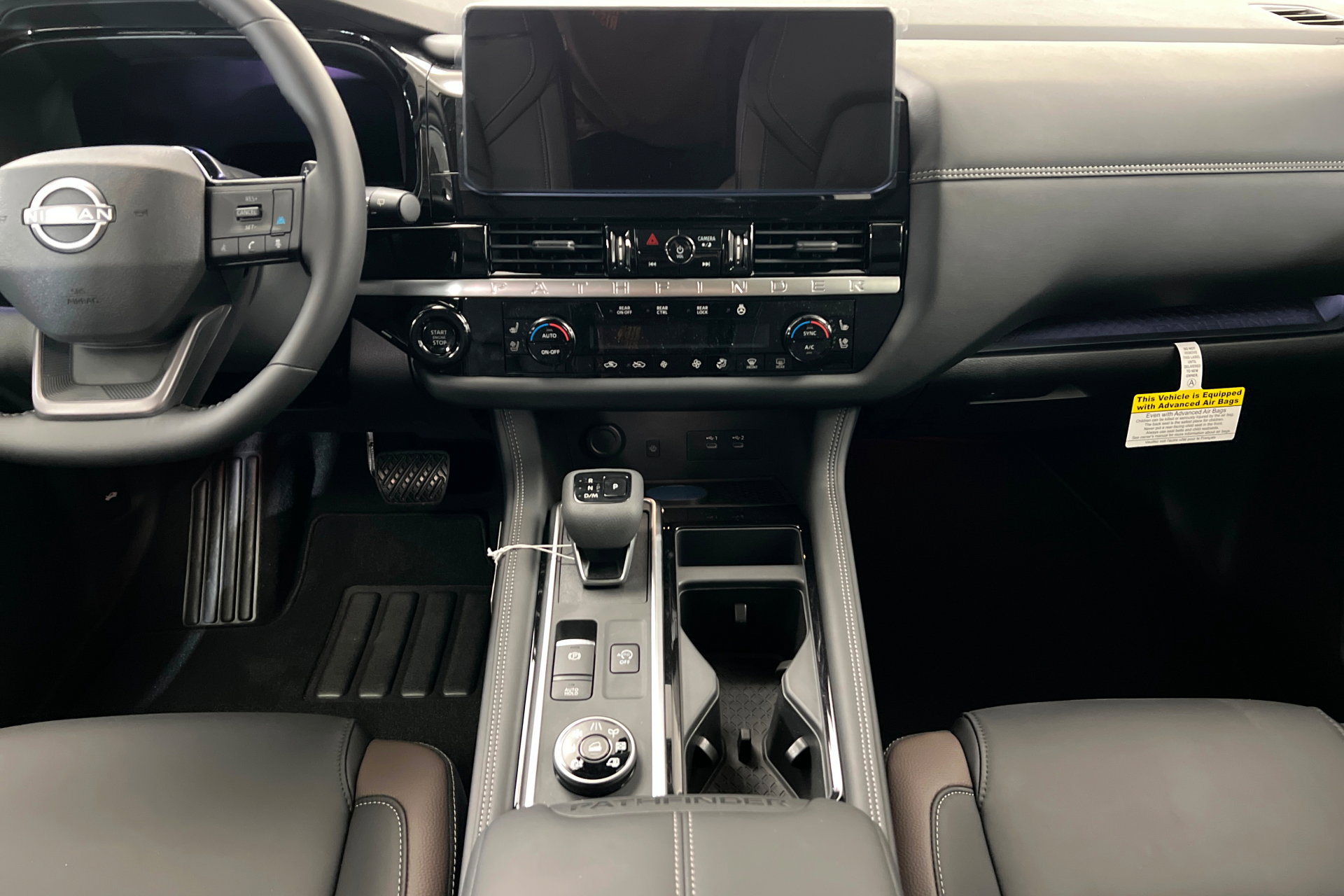 New 2026 Nissan Pathfinder Platinum image 13