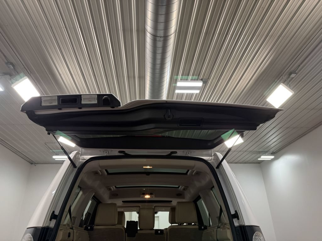 Used 2016 Land Rover LR4 HSE AWD/4WD image 76