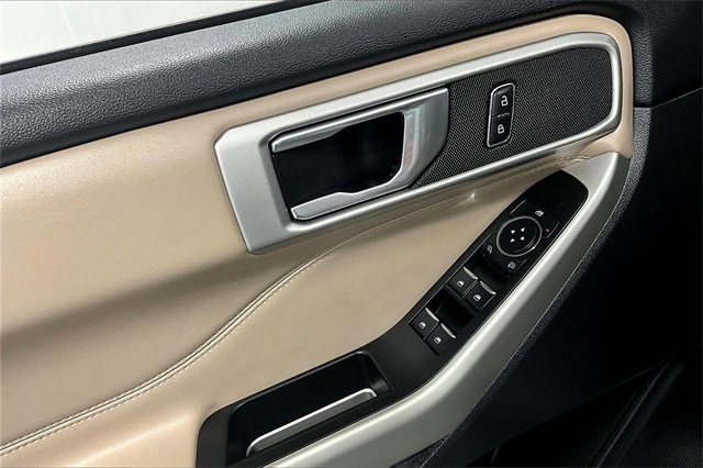 Used 2021 Ford Explorer XLT w/ Equipment Group 202A image 35