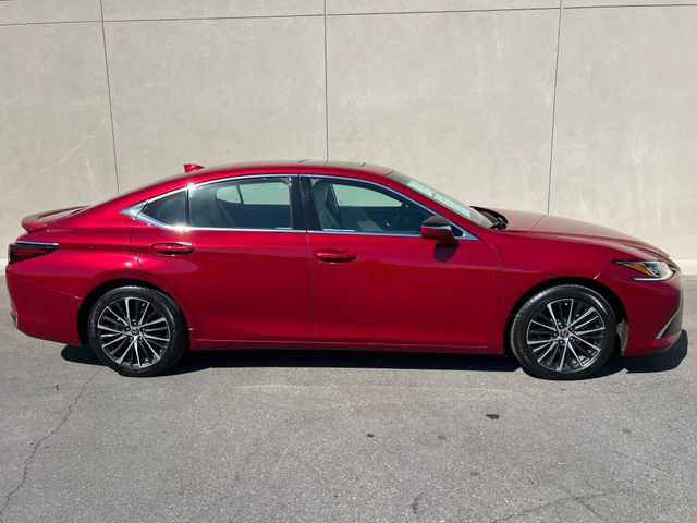 Used 2024 Lexus ES 300h w/ Premium Package FWD image 5