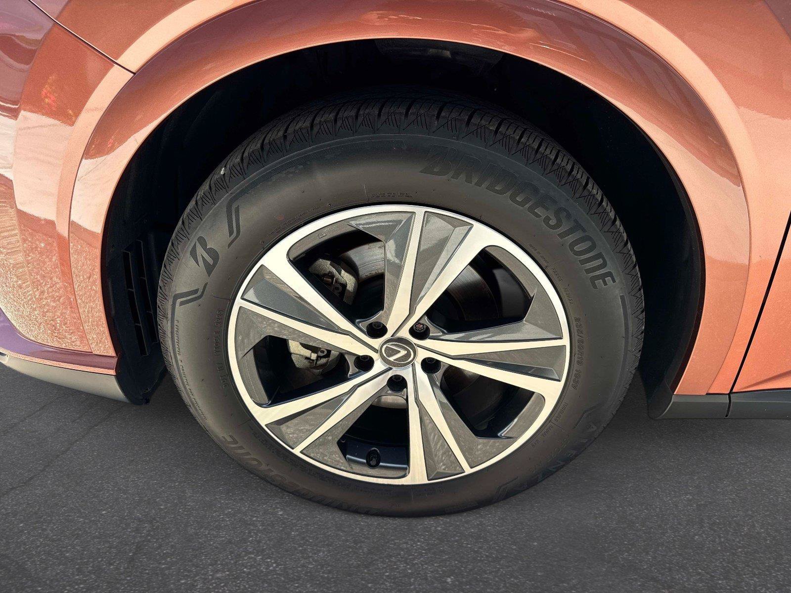 Used 2025 Lexus RX 350 Premium w/ Accessory Package (Z1) FWD image 10