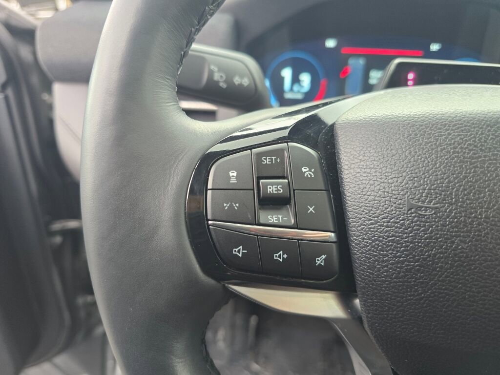 Used 2025 Ford Explorer Platinum AWD/4WD image 24
