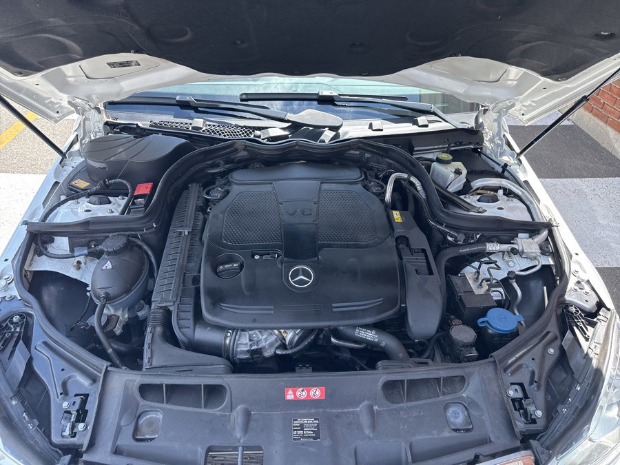 Used 2013 Mercedes-Benz C 300 Luxury image 34