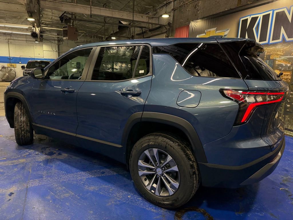 New 2026 Chevrolet Equinox LT image 3