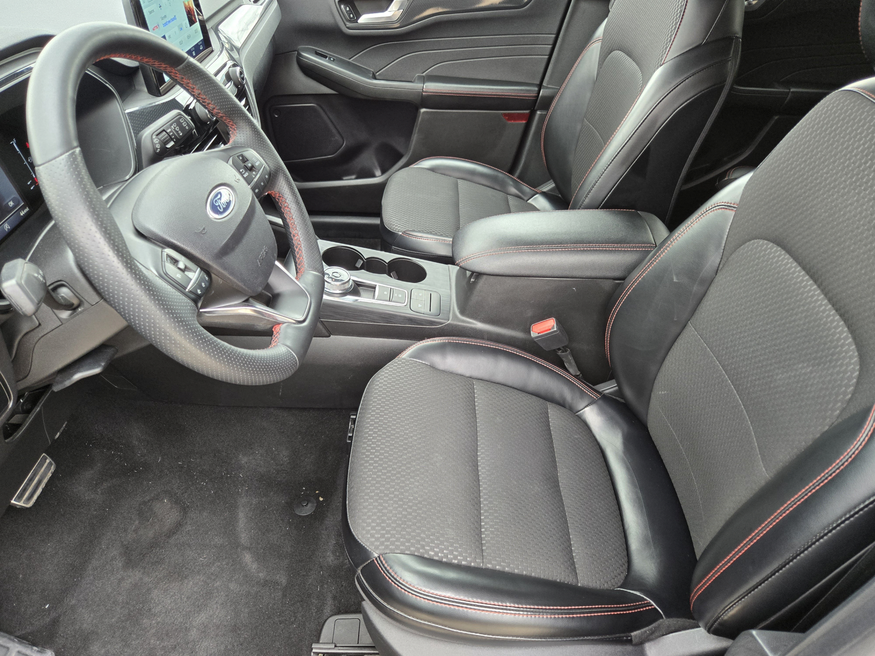 Used 2024 Ford Escape ST-Line AWD/4WD image 9