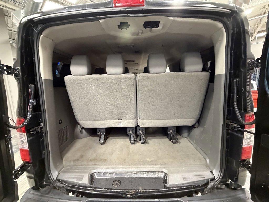 Used 2012 Nissan NV 3500 SV image 41