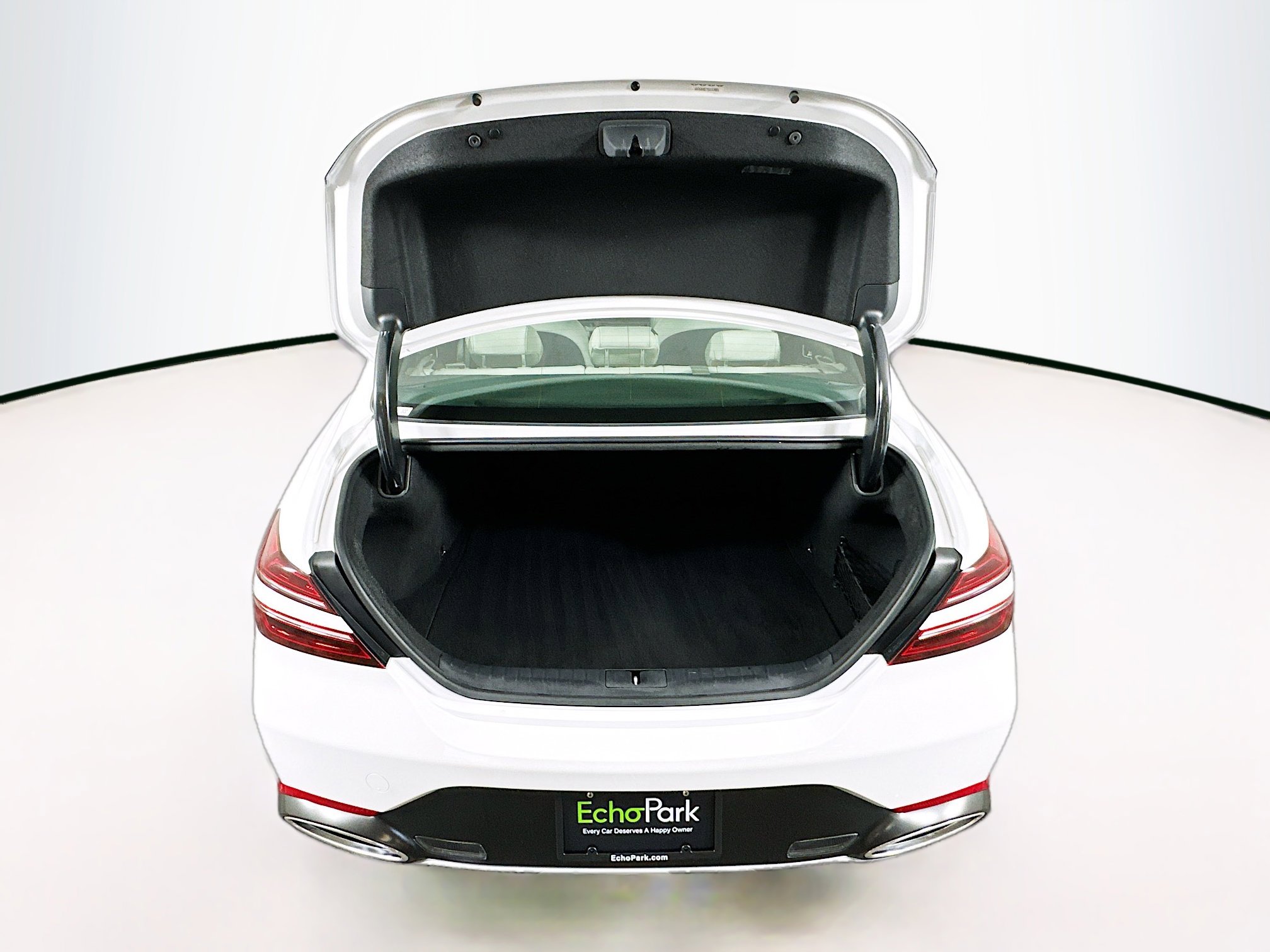 Used 2025 Genesis G70 2.5T image 28