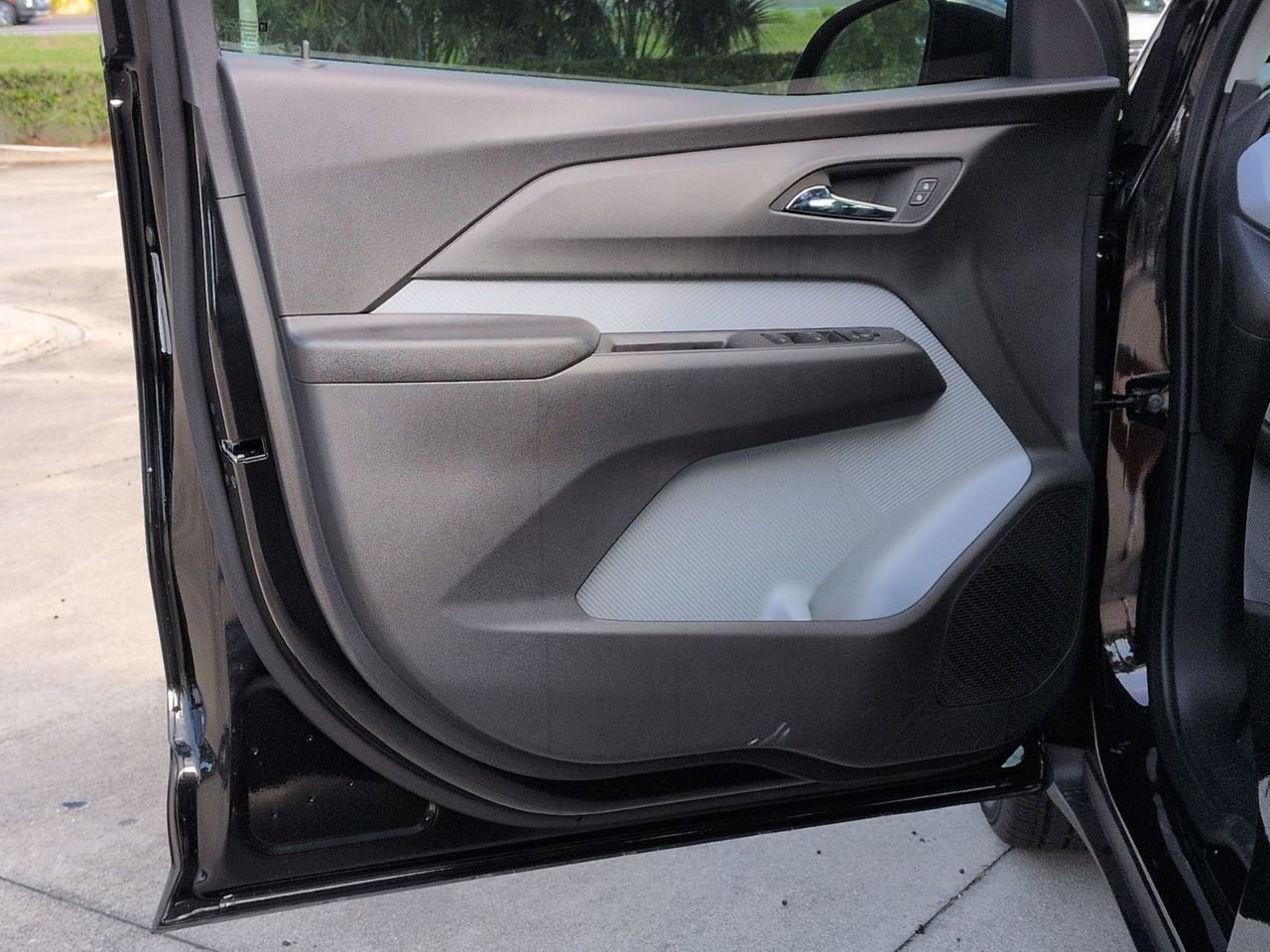 New 2027 Chevrolet Bolt LT image 8