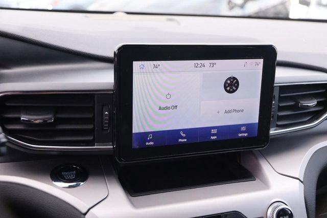 Certified 2024 Ford Explorer XLT w/ Equipment Group 202A AWD/4WD image 17