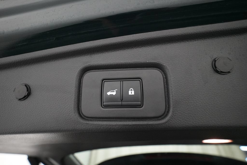Used 2025 Nissan Pathfinder Platinum AWD/4WD image 15