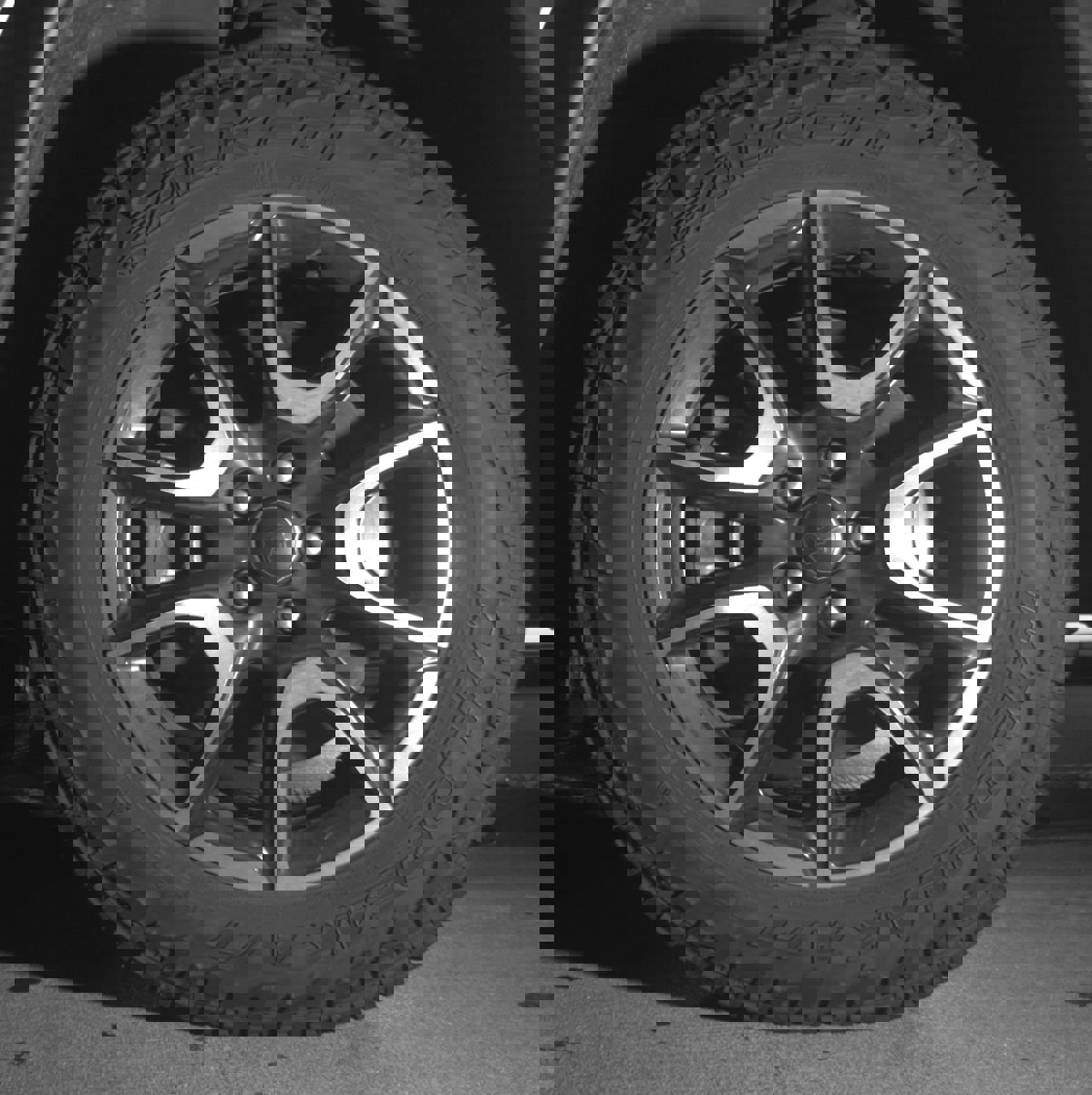 Used 2025 Jeep Compass Trailhawk image 9