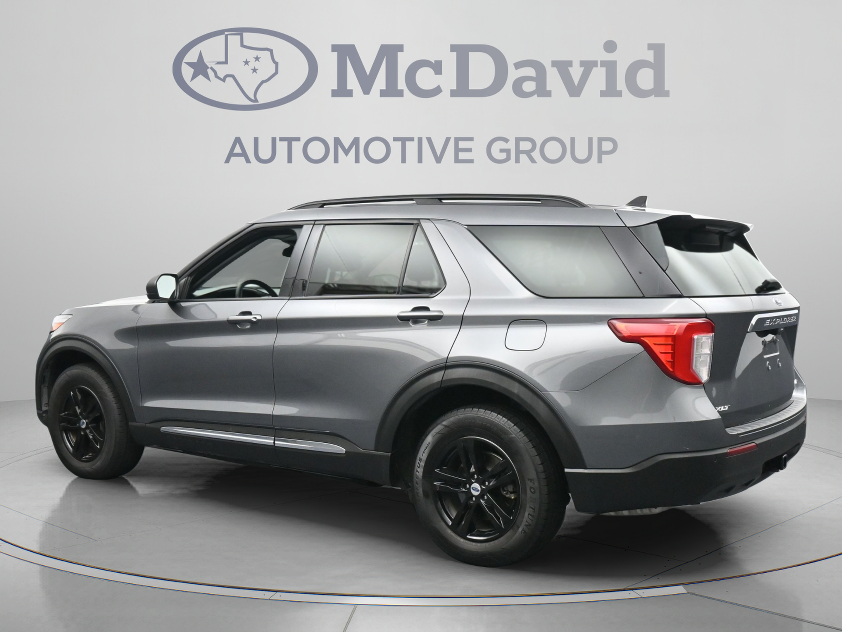 Used 2022 Ford Explorer XLT w/ Class IV Trailer Tow Package AWD/4WD image 6