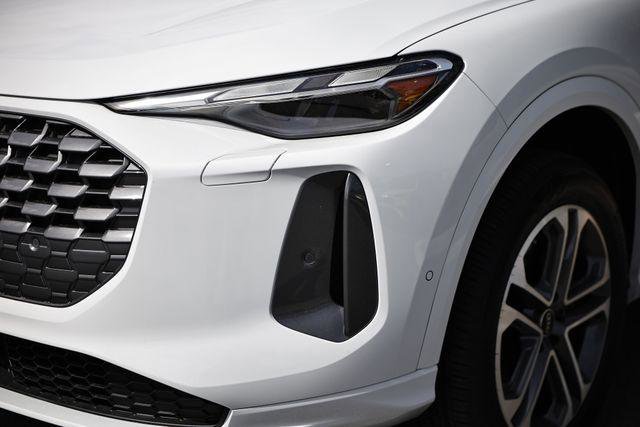 Certified 2025 Audi Q5 Premium image 12