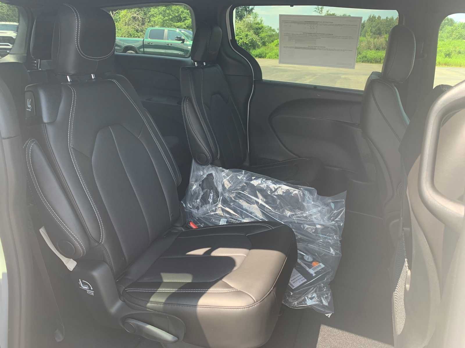 New 2027 Chrysler Pacifica LX FWD image 18