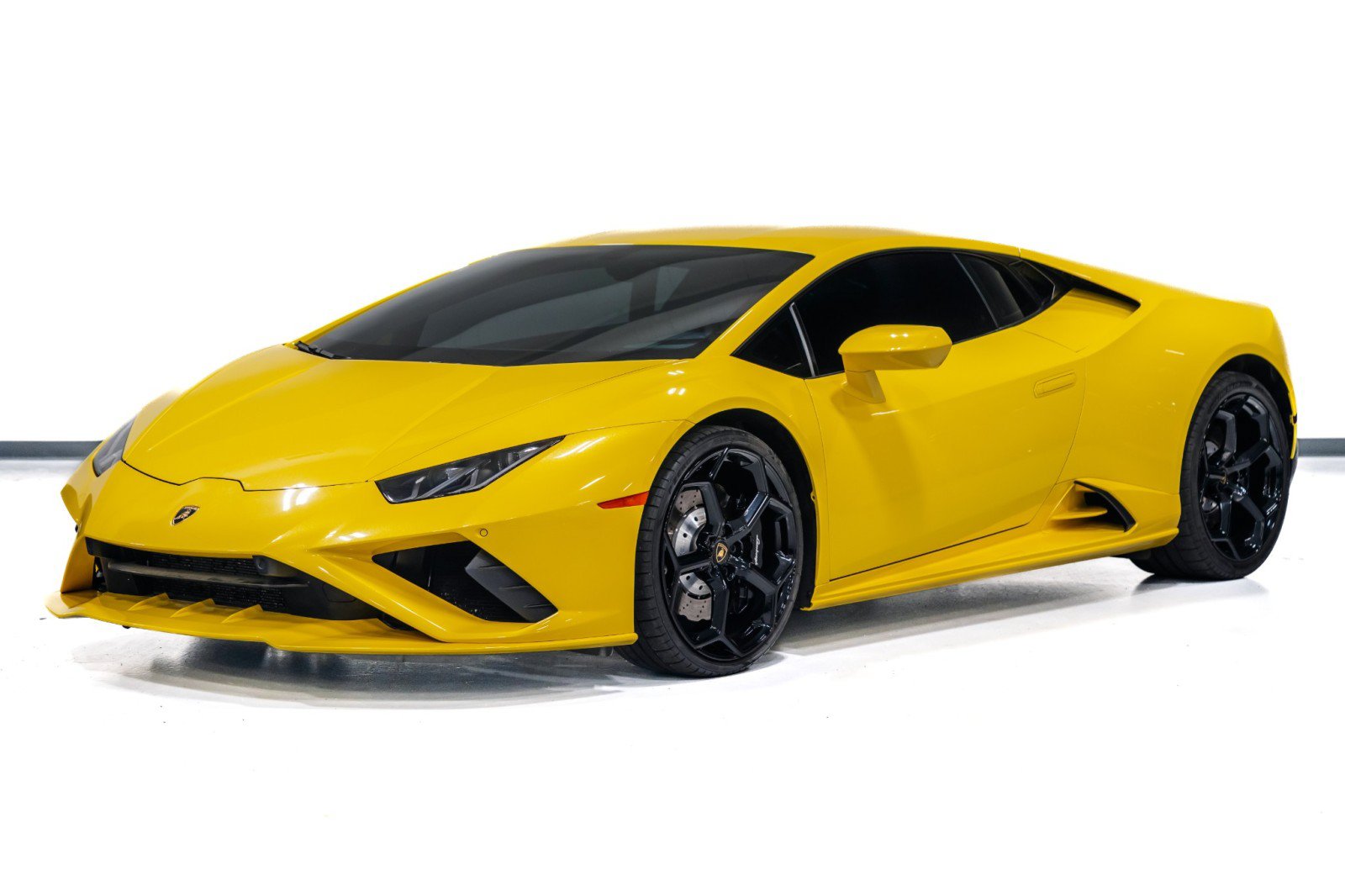Used 2021 Lamborghini Huracan EVO RWD image 4