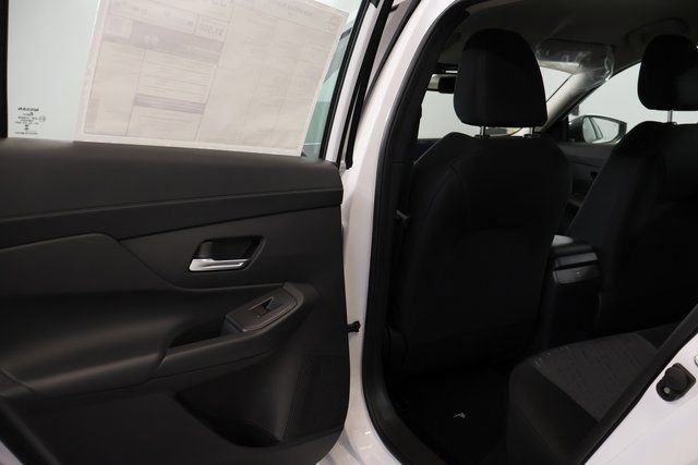 New 2026 Nissan Sentra SV w/ SV Convenience Package FWD image 24