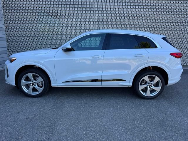 New 2026 Audi Q5 Premium AWD/4WD image 2