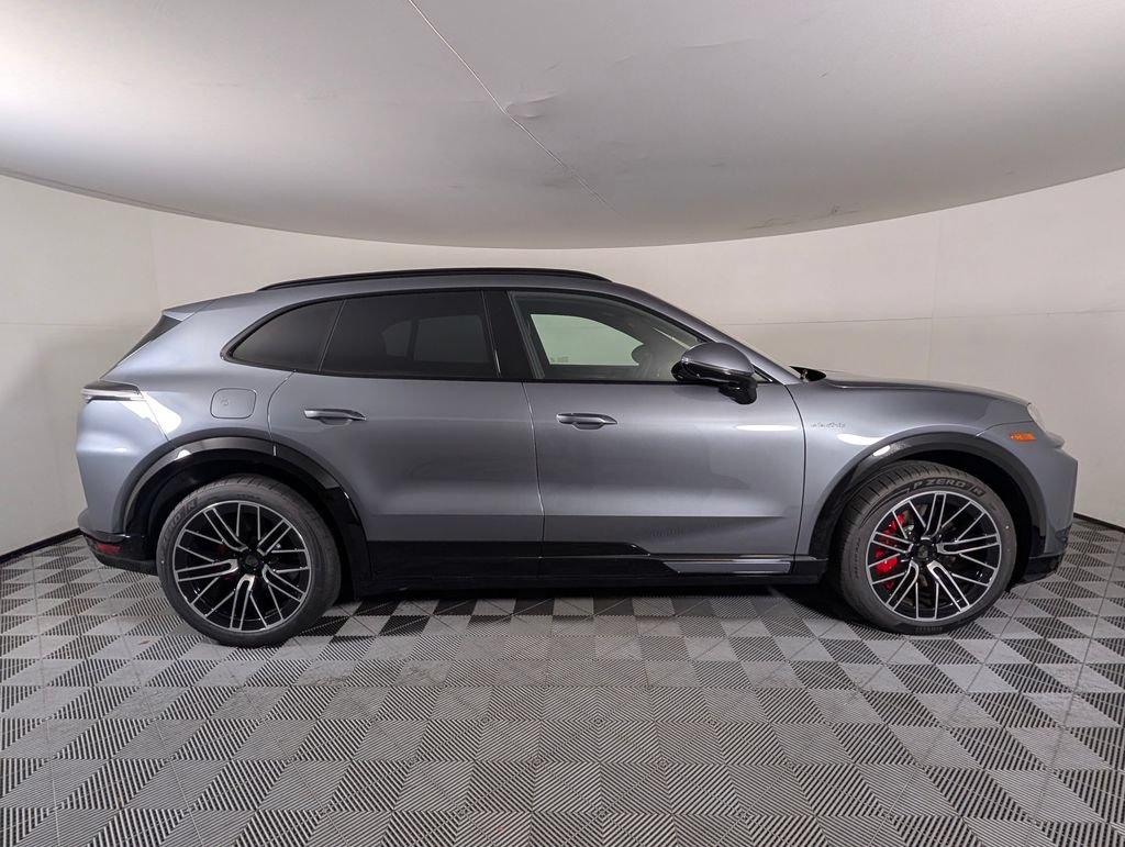 New 2026 Porsche Cayenne Turbo AWD/4WD image 8