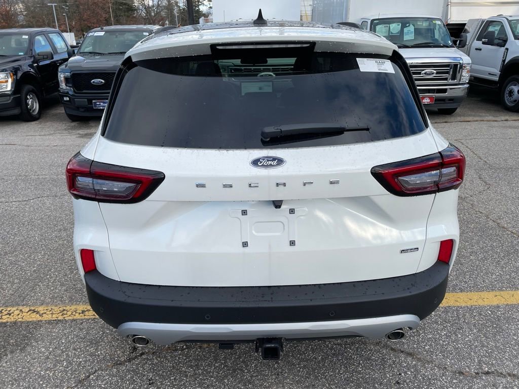 New 2026 Ford Escape SE w/ Class II Trailer Tow Package FWD image 5