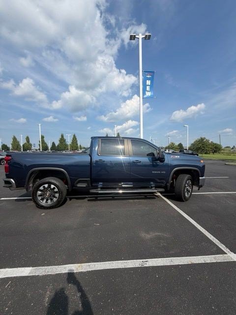 Used 2021 Chevrolet Silverado 2500 LT w/ All Star Edition AWD/4WD image 8