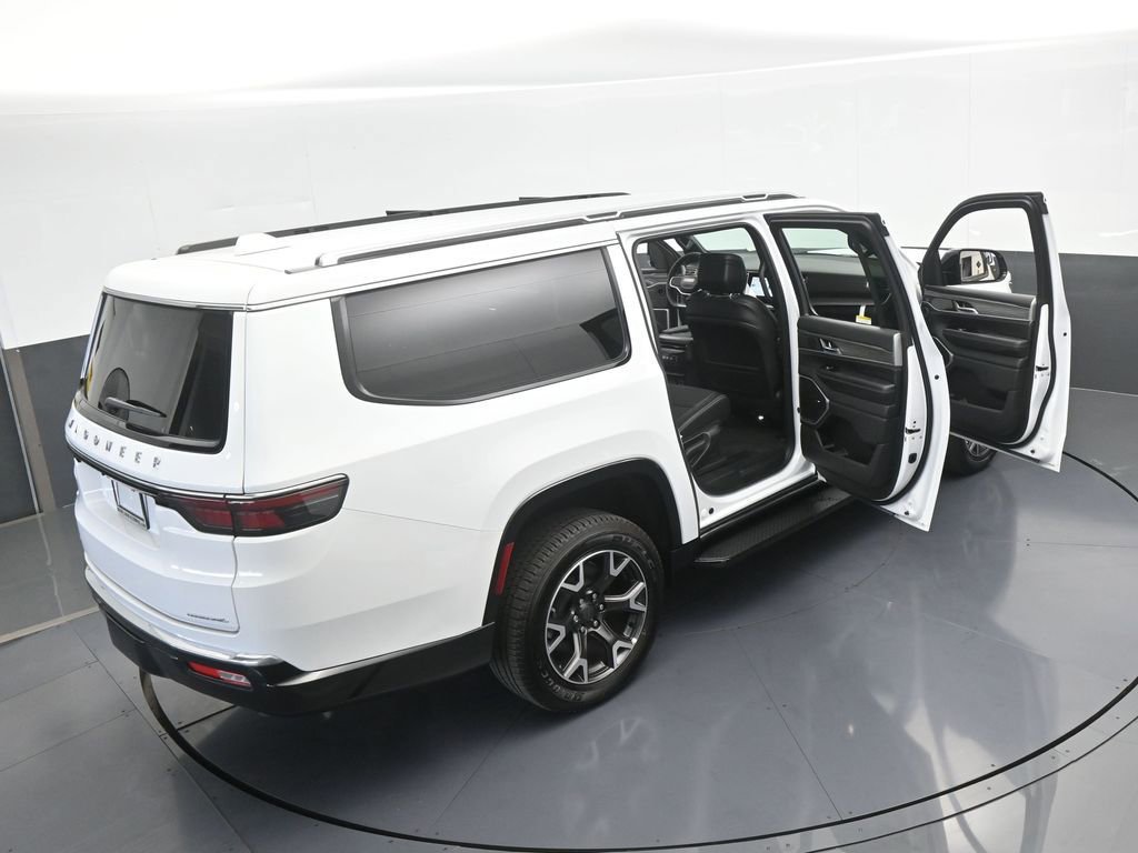 Used 2023 Jeep Wagoneer L Series III w/ Preferred Equipment Group image 73