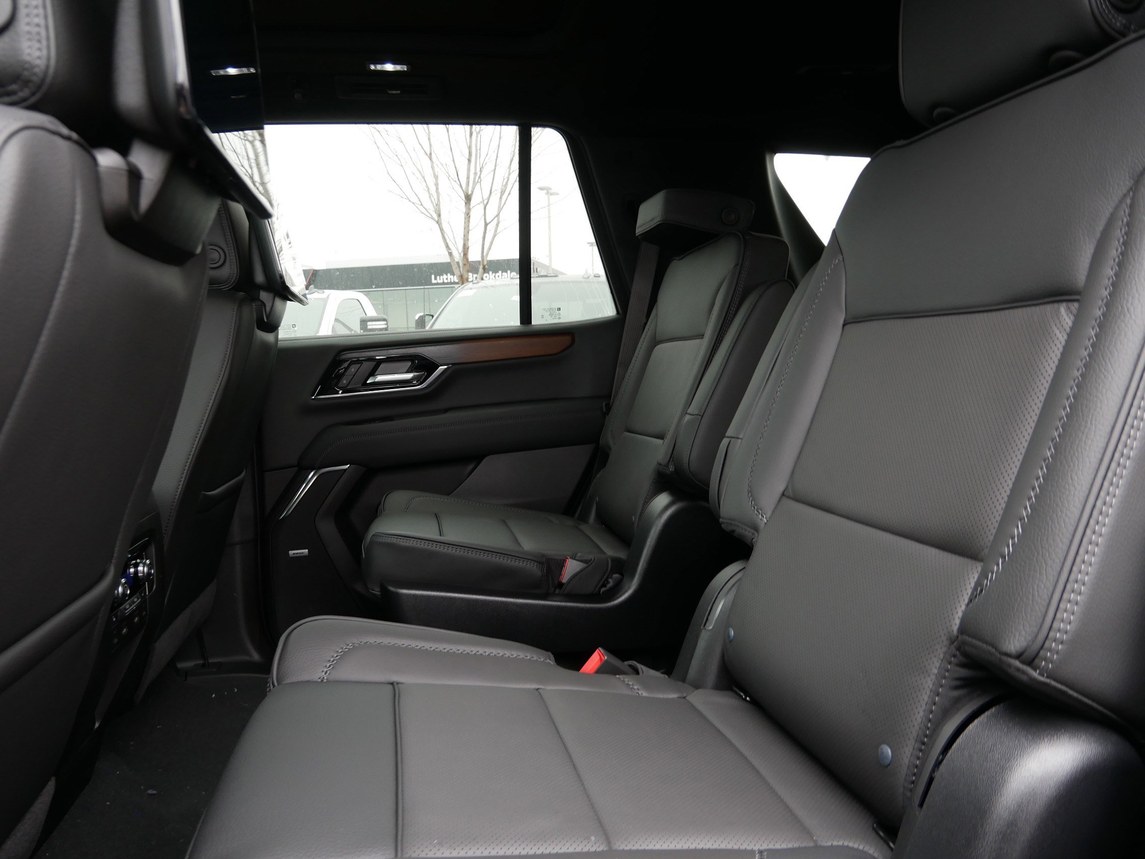 New 2026 GMC Yukon Denali w/ Denali Reserve Package AWD/4WD image 5
