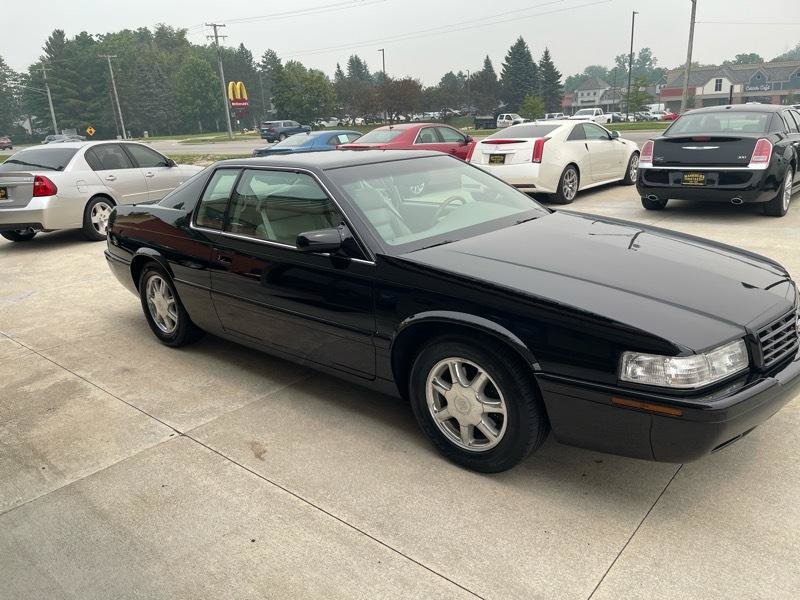 Used 2001 Cadillac Eldorado Touring FWD image 8