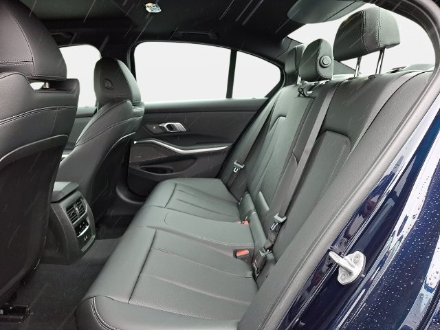 New 2026 BMW 330i xDrive Sedan w/ M Sport Package AWD/4WD image 9