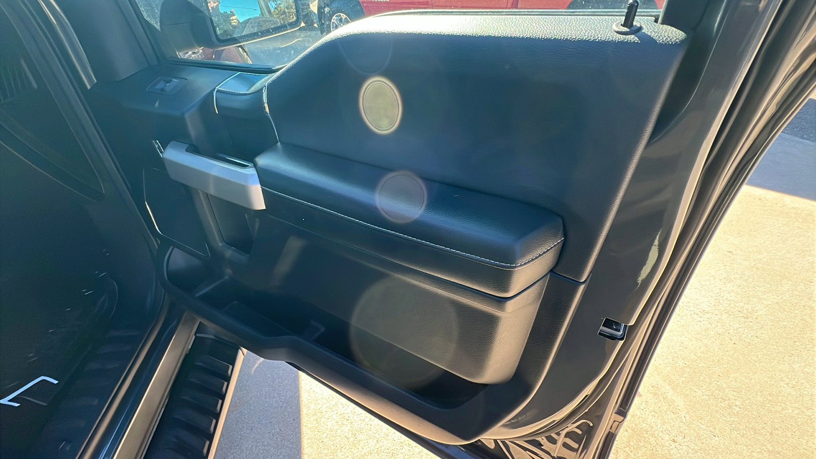 Used 2020 Ford F150 Lariat image 19