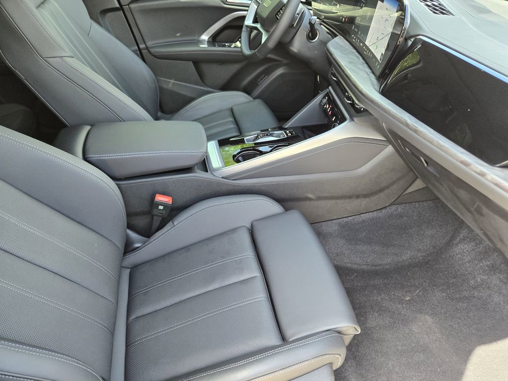 Used 2025 Audi Q5 Premium Plus w/ Premium Plus AWD/4WD image 18