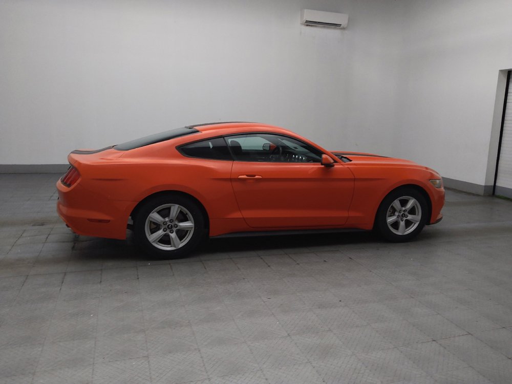 Used 2016 Ford Mustang Coupe RWD image 10