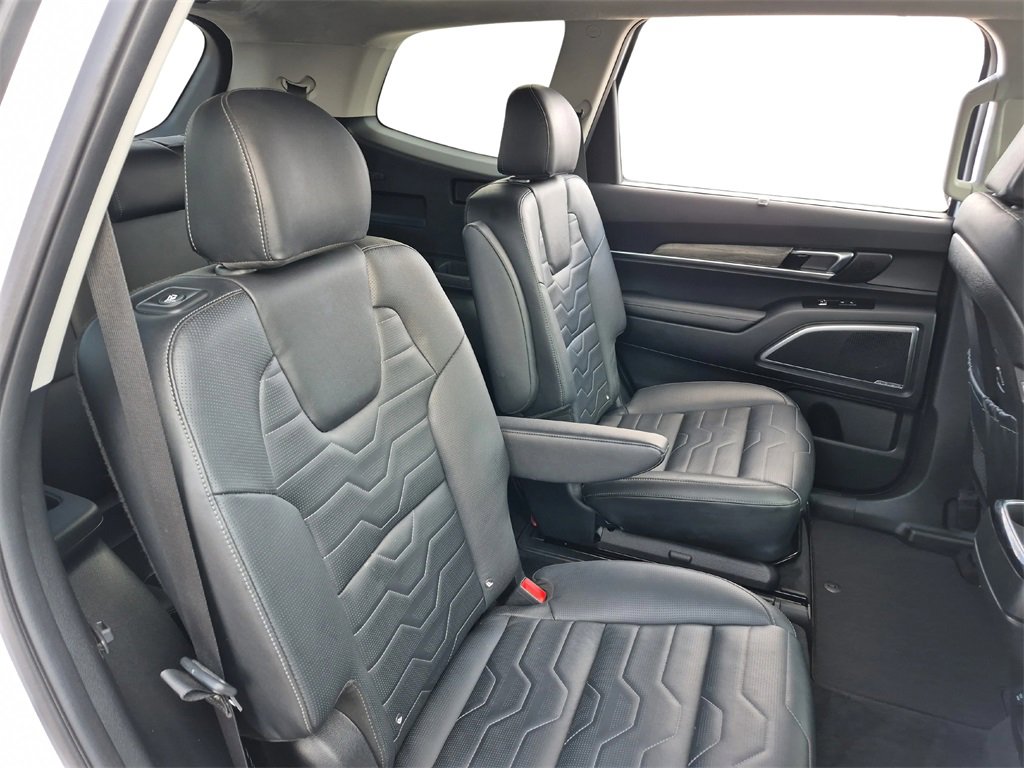 Used 2022 Kia Telluride SX w/ SX Prestige Package image 29