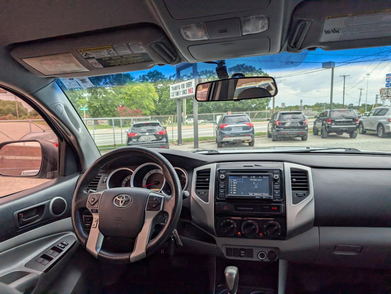 Used 2015 Toyota Tacoma PreRunner w/ SR5 Package RWD image 15