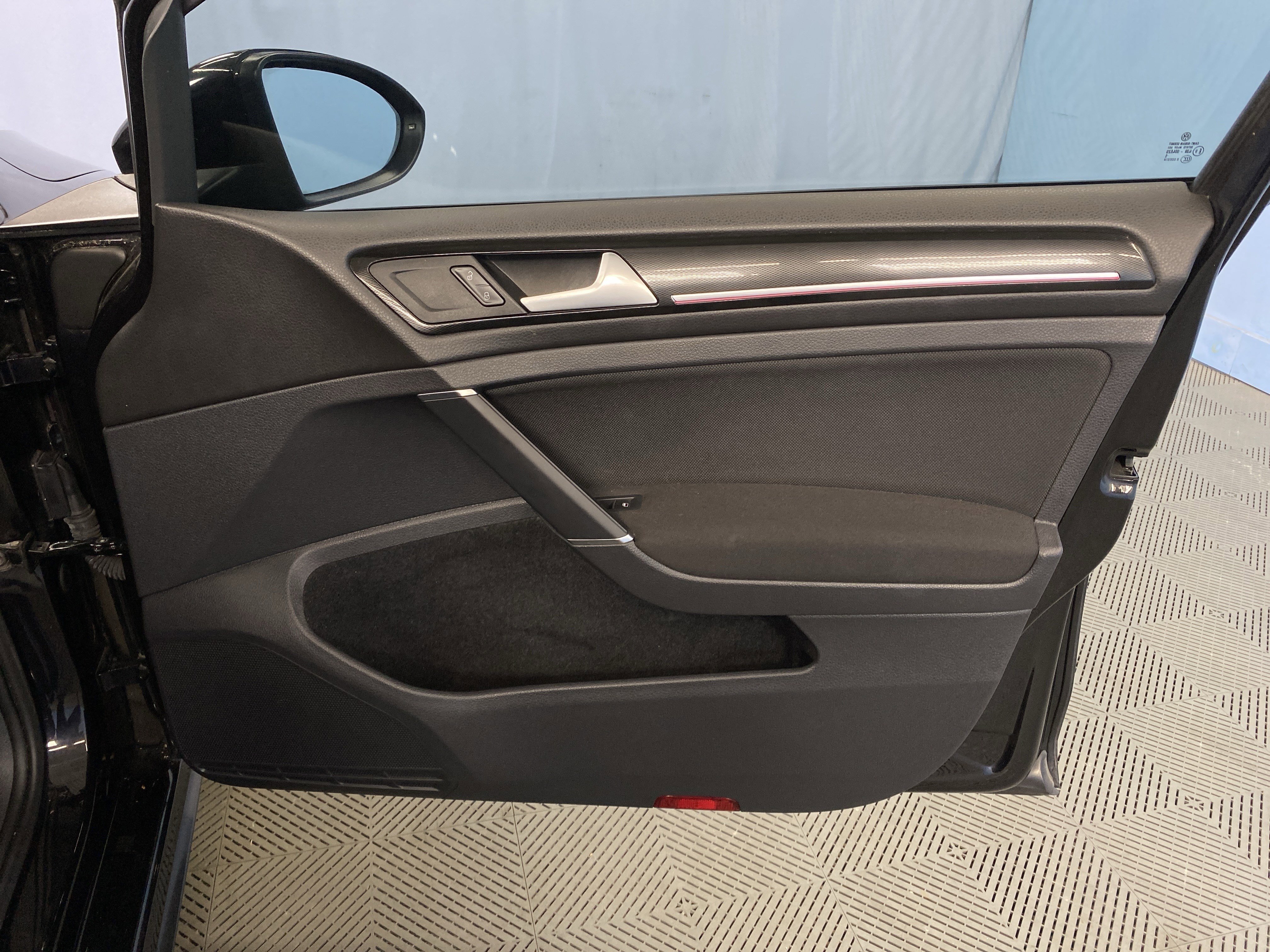 Used 2015 Volkswagen GTI S image 42