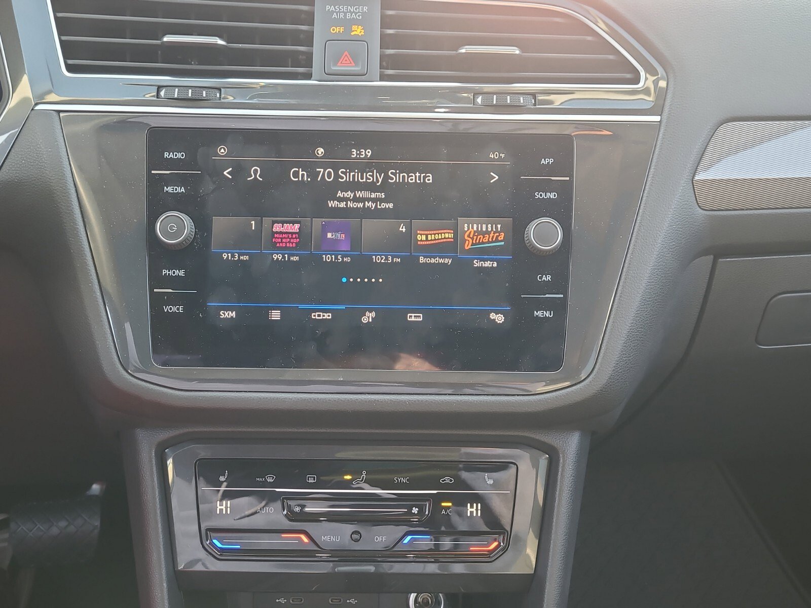 Used 2023 Volkswagen Tiguan SE image 18