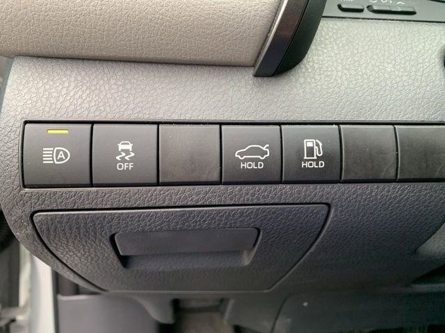 Used 2024 Toyota Camry LE AWD/4WD image 9