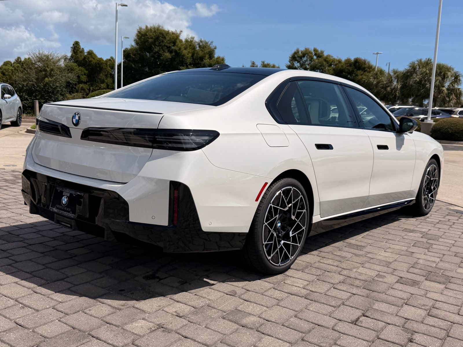 New 2027 BMW 740i w/ Executive Package RWD image 8