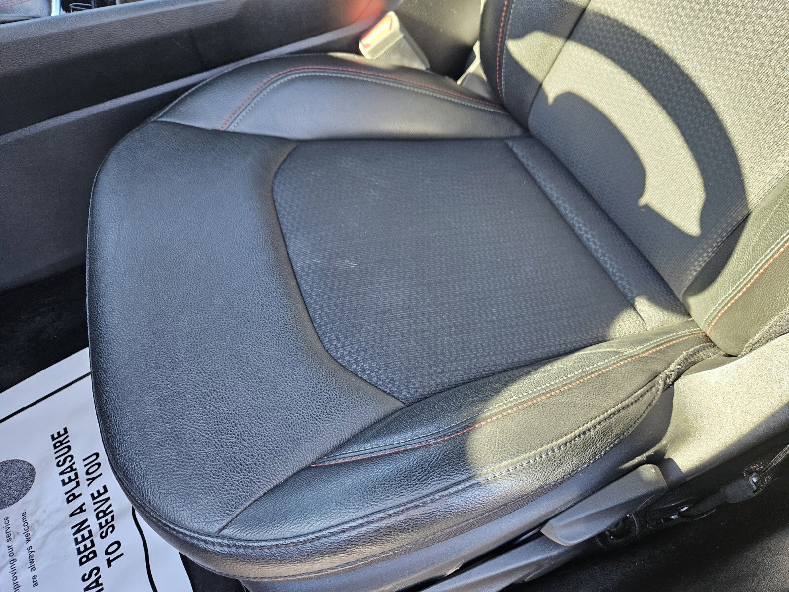 Used 2024 Jeep Compass Trailhawk image 7