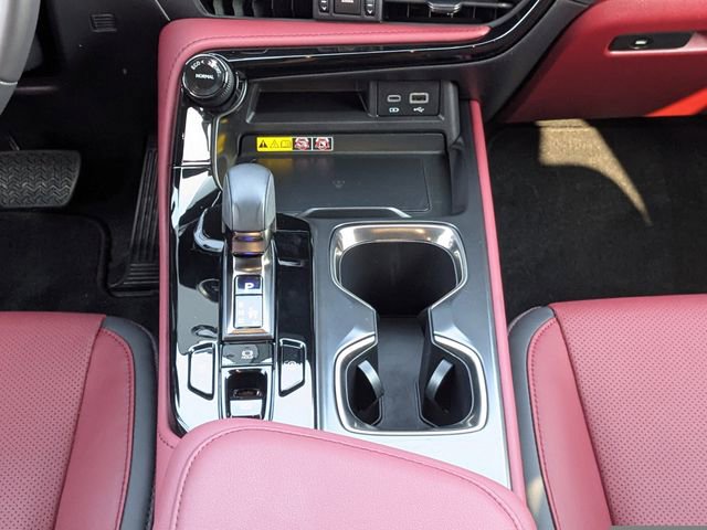 Used 2025 Lexus NX 250 FWD w/ Towing Package (2000 Lbs) image 20