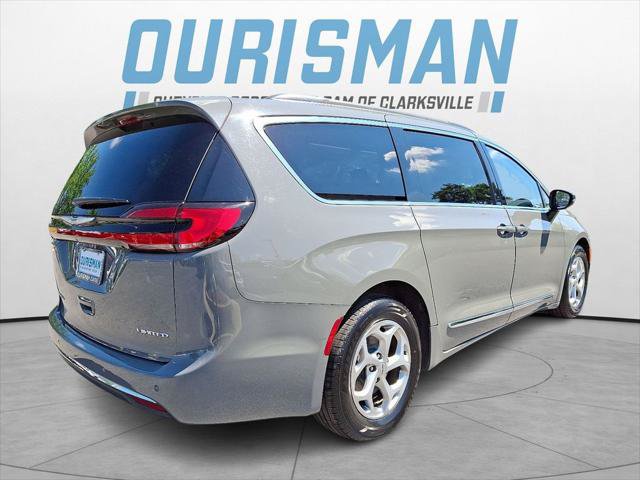 Certified 2023 Chrysler Pacifica Limited FWD image 6