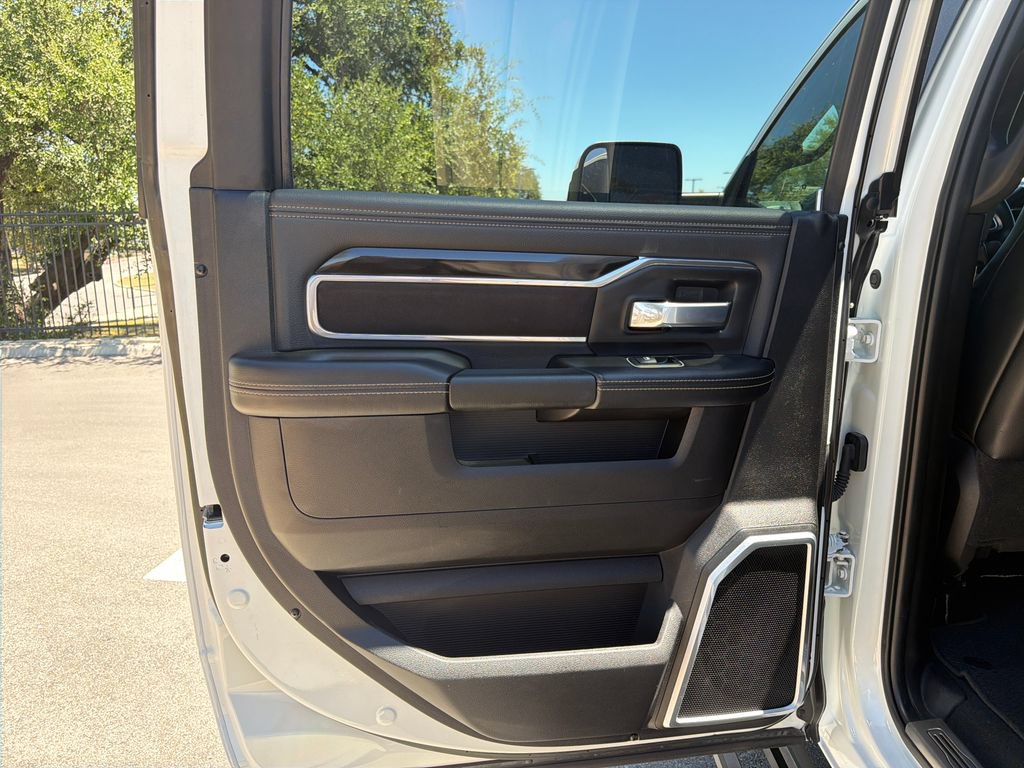 Used 2022 RAM 2500 Laramie w/ Night Edition AWD/4WD image 34