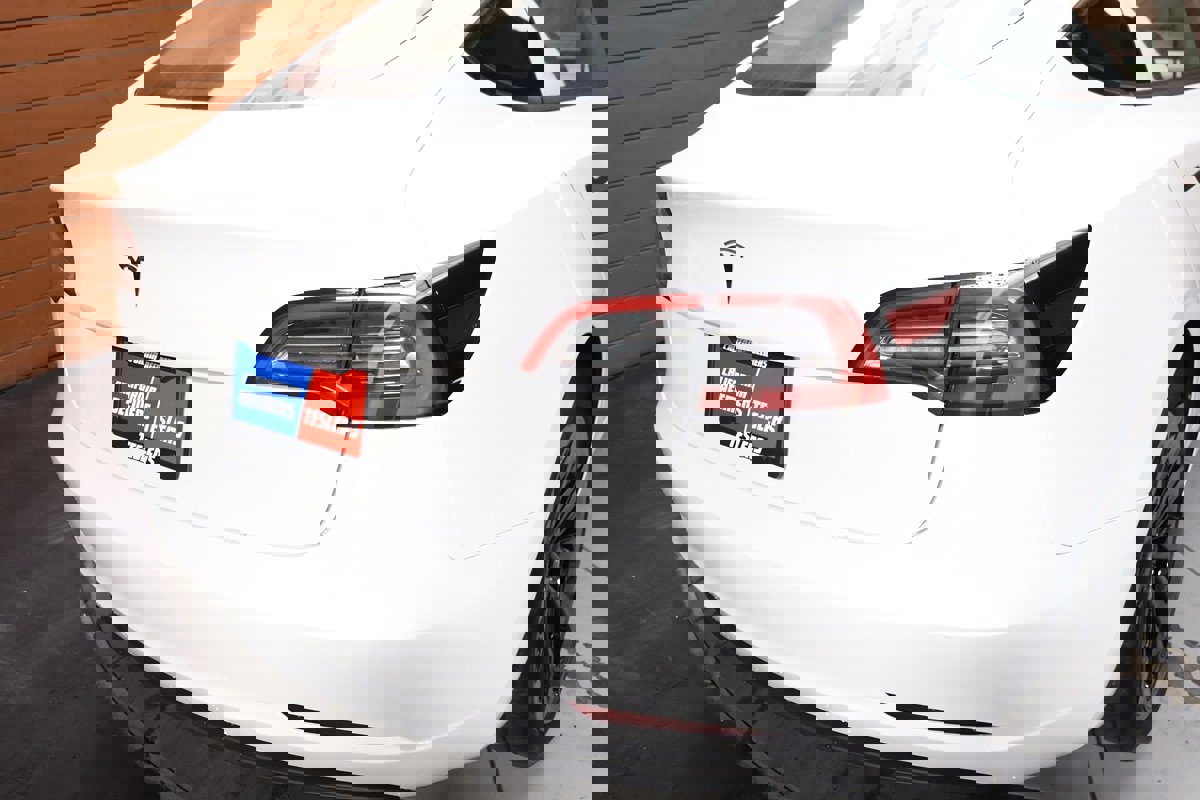 Used 2023 Tesla Model 3 Standard Range image 13