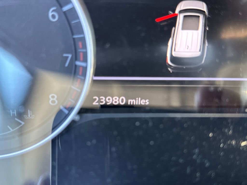 Used 2025 Nissan Pathfinder SV image 5