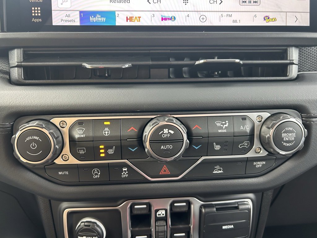 New 2026 Jeep Gladiator Mojave image 21