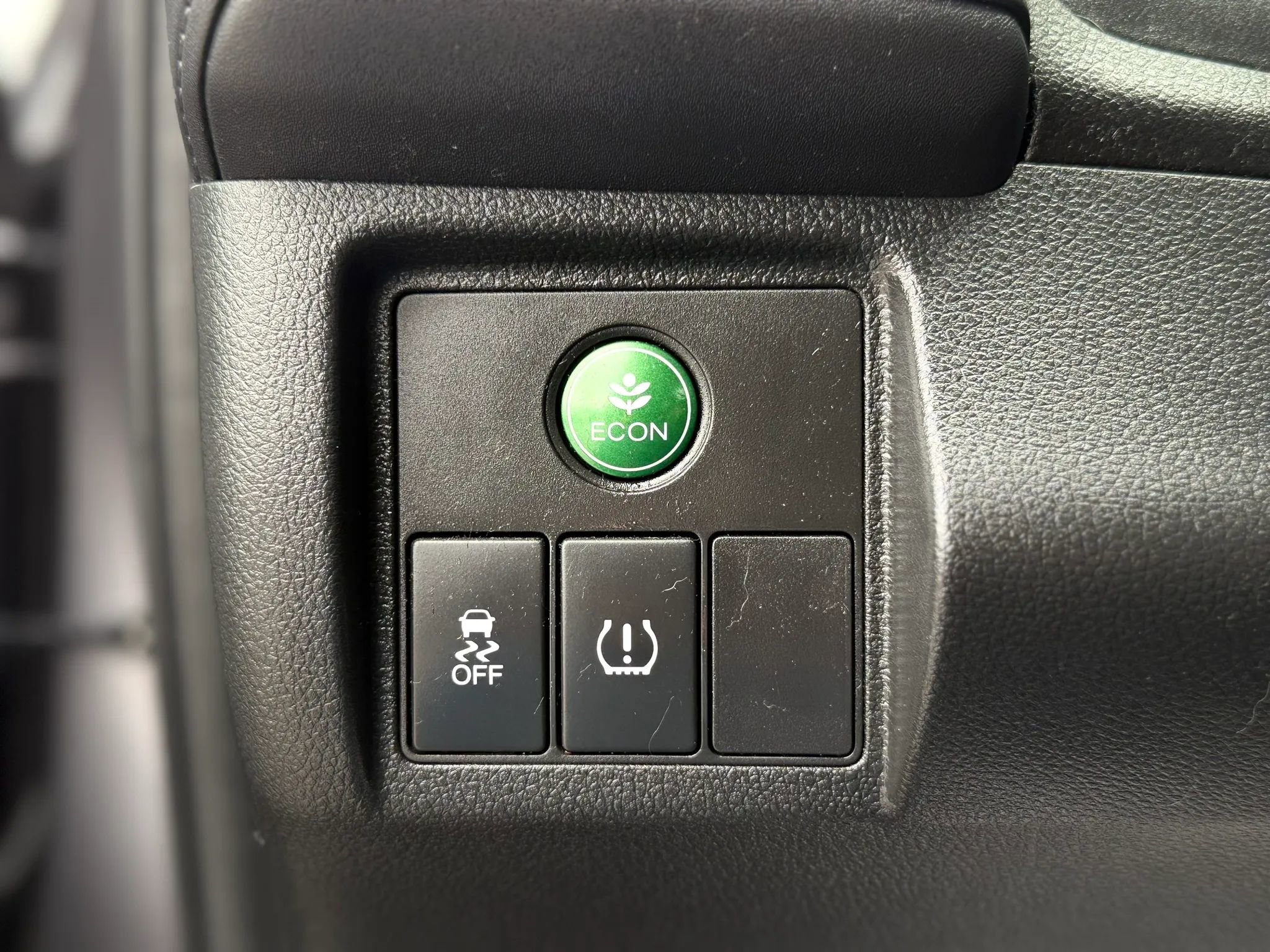 Used 2016 Honda HR-V LX image 19