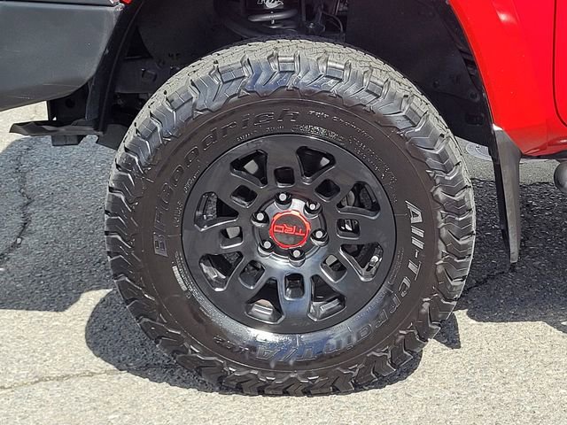 Used 2017 Toyota Tacoma SR5 w/ Tow Package AWD/4WD image 11