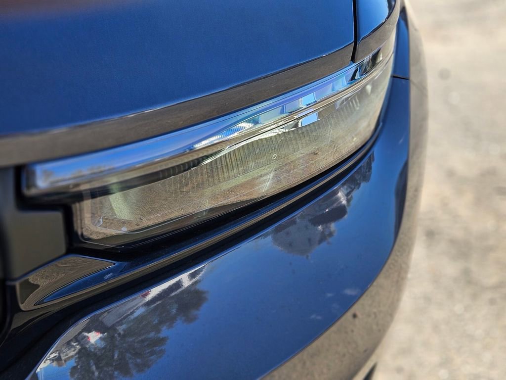 New 2025 Jeep Grand Cherokee Altitude image 9