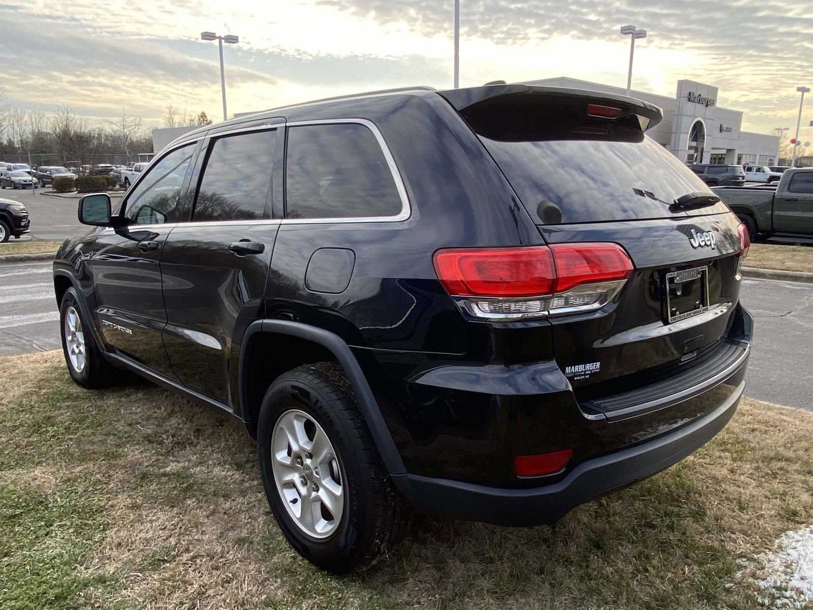 Used 2016 Jeep Grand Cherokee Laredo image 5