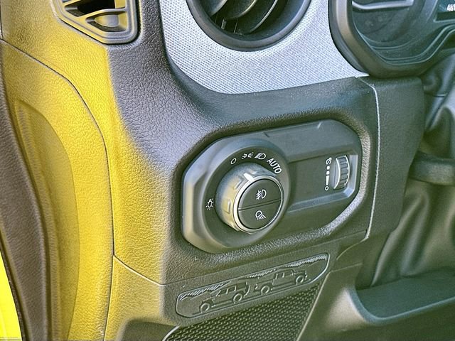 Used 2024 Jeep Gladiator Sport image 10