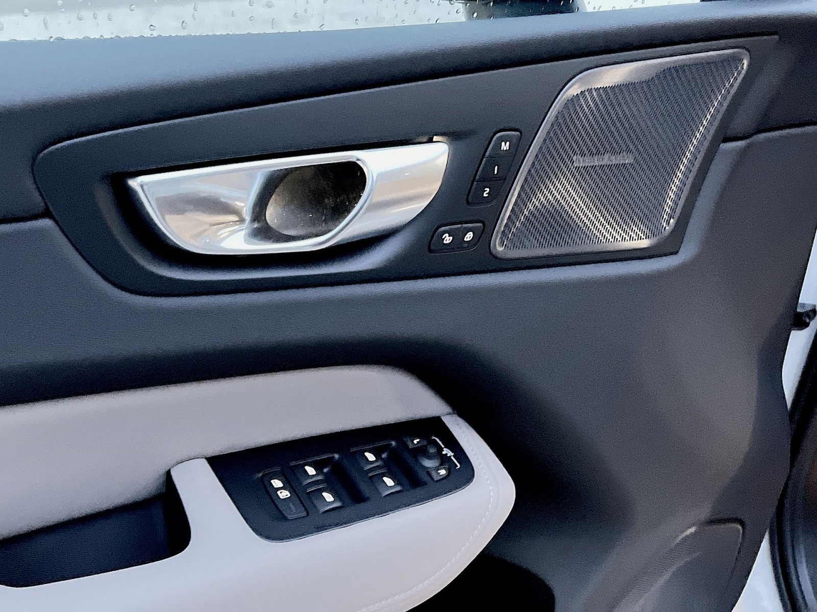 New 2026 Volvo XC60 B5 Plus w/ Protection Package Premier image 15